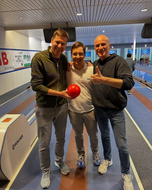 Gestern wurde abgeräumt 🎳 - bei dem einen mehr beim anderen weniger 🫣 von #alleneune bis #knappdaneben ist alles dabei gewesen. 

#künz #arbeitenbeikünz