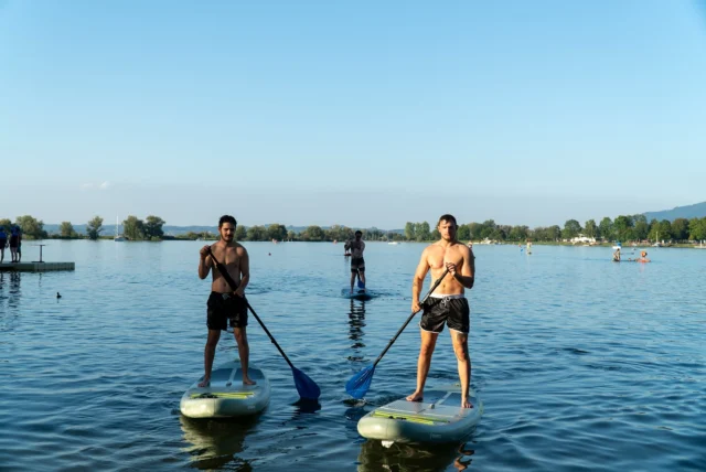 Auch dieses Jahr hieß es wieder - rauf aufs Board und rein ins Wasser 🐠🏄🏼
Beim @surfmax_hard.bregenz macht afterwork besonders viel Spaß 🍹

#afterwork #standuppaddling #sup #künz #arbeitenbeikünz #surfmax