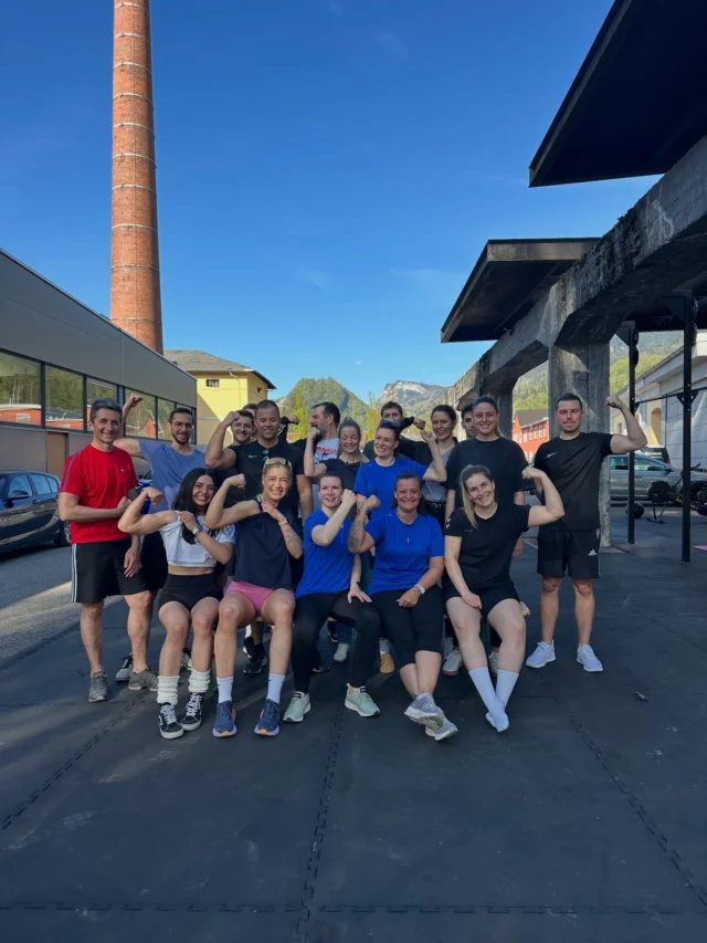 Gemeinsam leiden schweißt zusammen 😋💪🏻 Viel Spaß hatten wir bei der diesjährigen Crossfit Einheit trotzdem!💚Danke @laendlecrossfit für diese coole und schweißtreibende Einheit!👏🏻